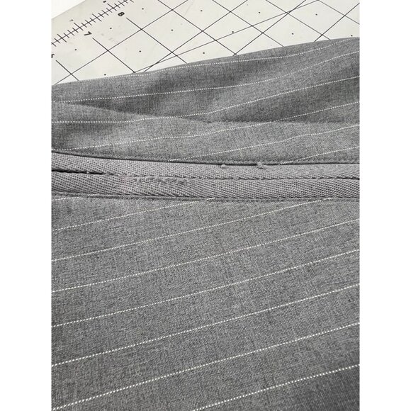 686 Men’s Sz. L Waterproof Hooded Snowboard Jacket Gray Pinstripe - Picture 10 of 11